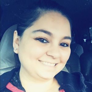 Meet your Posher, Gloria